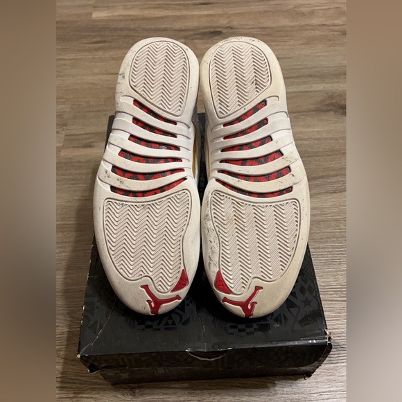 Jordan 12 Retro ‘FIFA’ - Size 10, Used - Picture 4 of 4